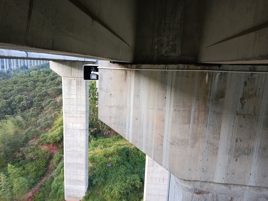 Bridge monitoring application for structural health assessment, displacement tracking and long-term safety management.