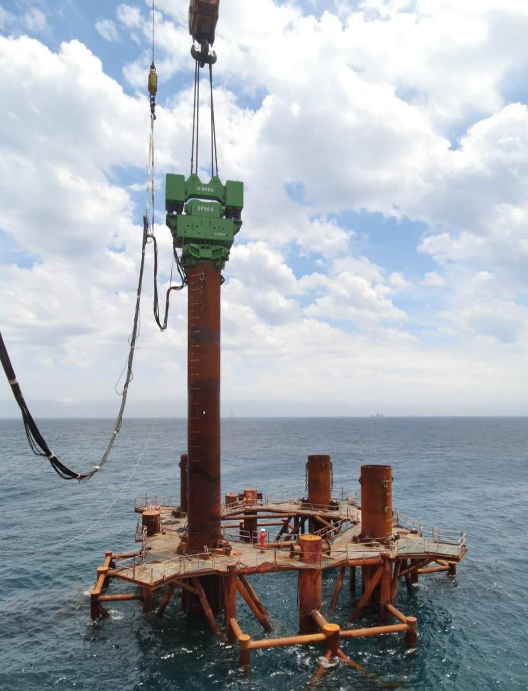 EP1600 Resonance-Free Vibro Hammer for Positioning Pile Installation at the Three Gorges Yangjiang Offshore Wind Project