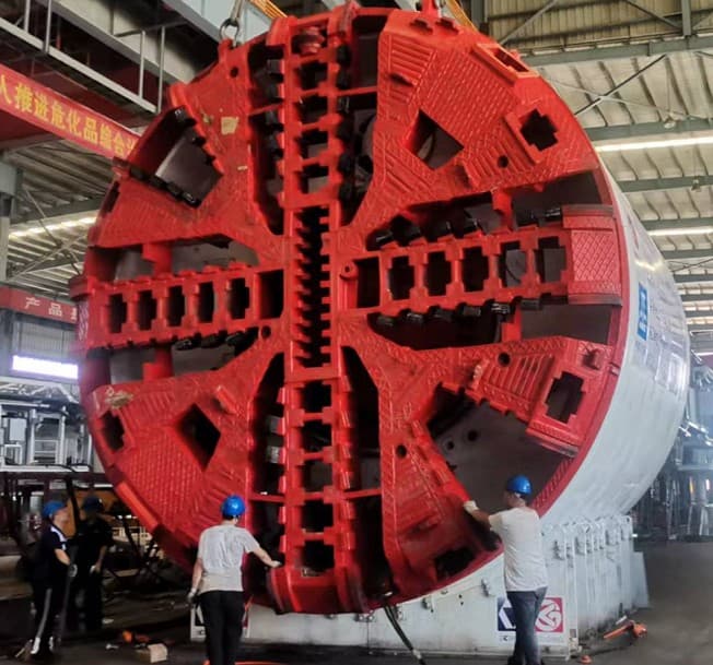 Shield machine cutterhead image requiring equipment type review
