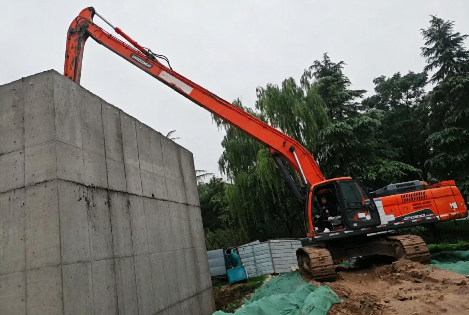 Excavation Works Adjacent to an Underground Concrete Structure
