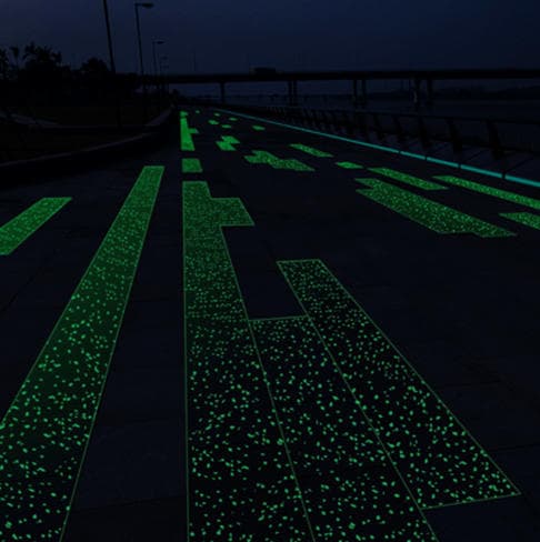 Self-luminous Road Signs and Visual Reference Products image 2