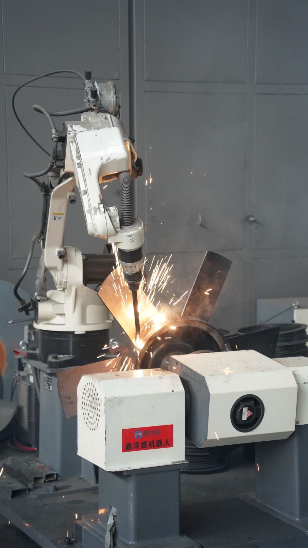 Welding robot