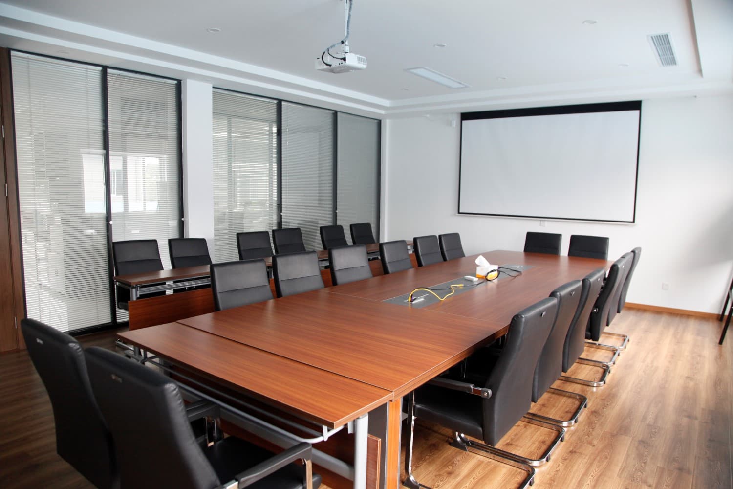 Shanghai Engineering Machinery Co., Ltd. （SEMW）